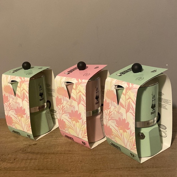 Bialetti 3 Cup Stovetop Espresso Maker - Pastel Color - Picture 1 of 3